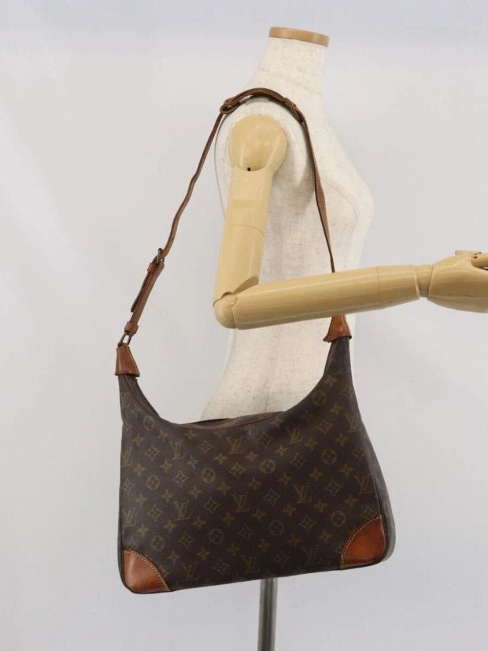 LOUIS VUITTON Monogram Boulogne 35 Shoulder Bag M51260 LV Auth ep13129 - Picture 15 of 16